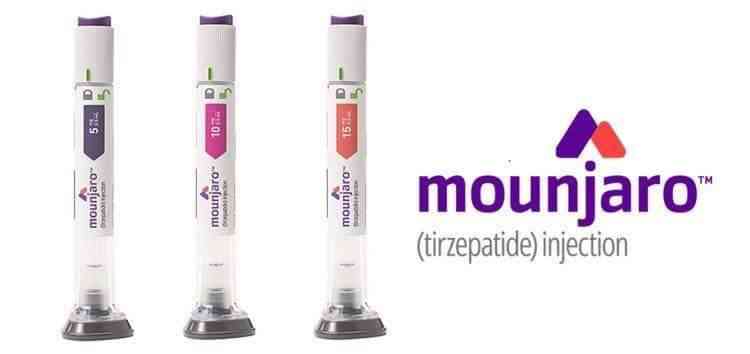 Three Mounjaro injection devices with the Mounjaro logo on a white background.